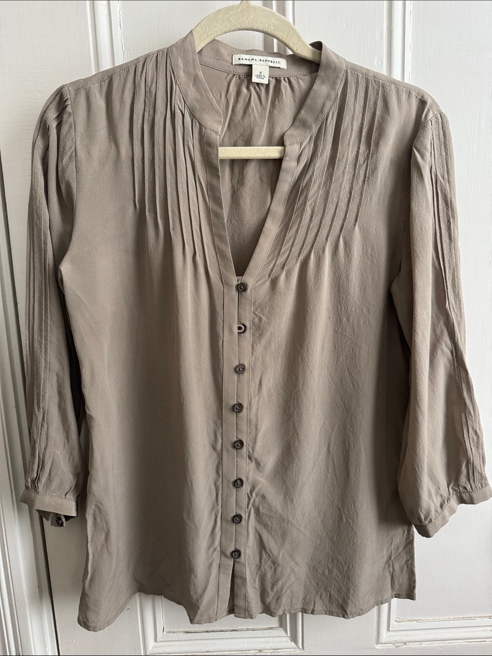 Banana Republic Women's Silk Taupe Pleated V-Neck Button-Front Shirt